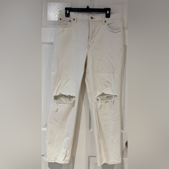Abercrombie & Fitch Denim - White Abercrombie & Fitch The 90s Straight Ultra High Rise Distressed Jean 12S